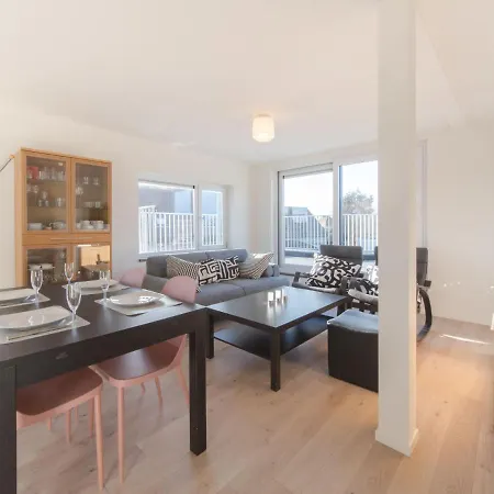 De Zeegloed Duplex With Parking By Interhome דה האן