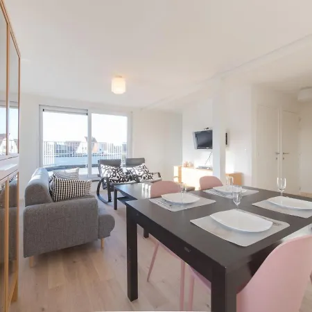 De Zeegloed Duplex With Parking By Interhome * דה האן