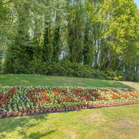 Appartamento De Zeegloed Duplex With Parking By Interhome